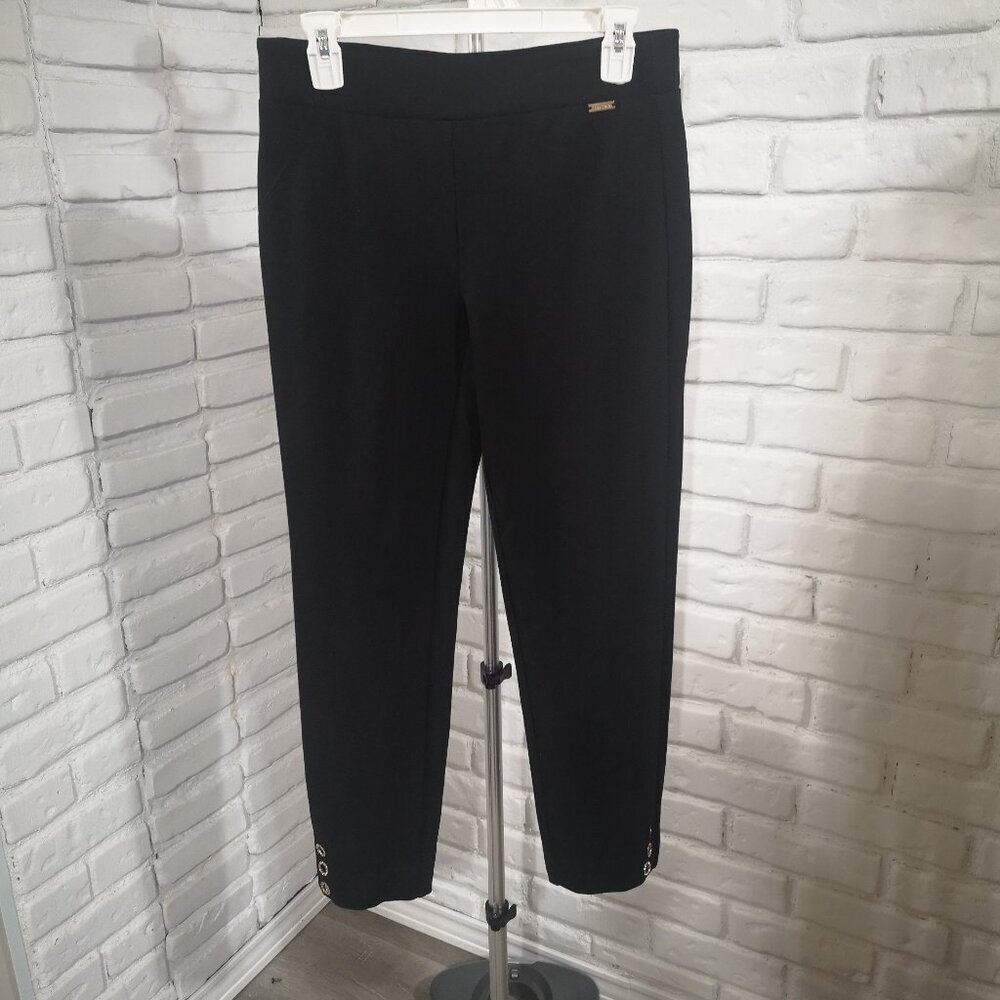 Laura Ladies Size 6 Black Pull On Style Crop Pants w/ Grommets - Resort Wear